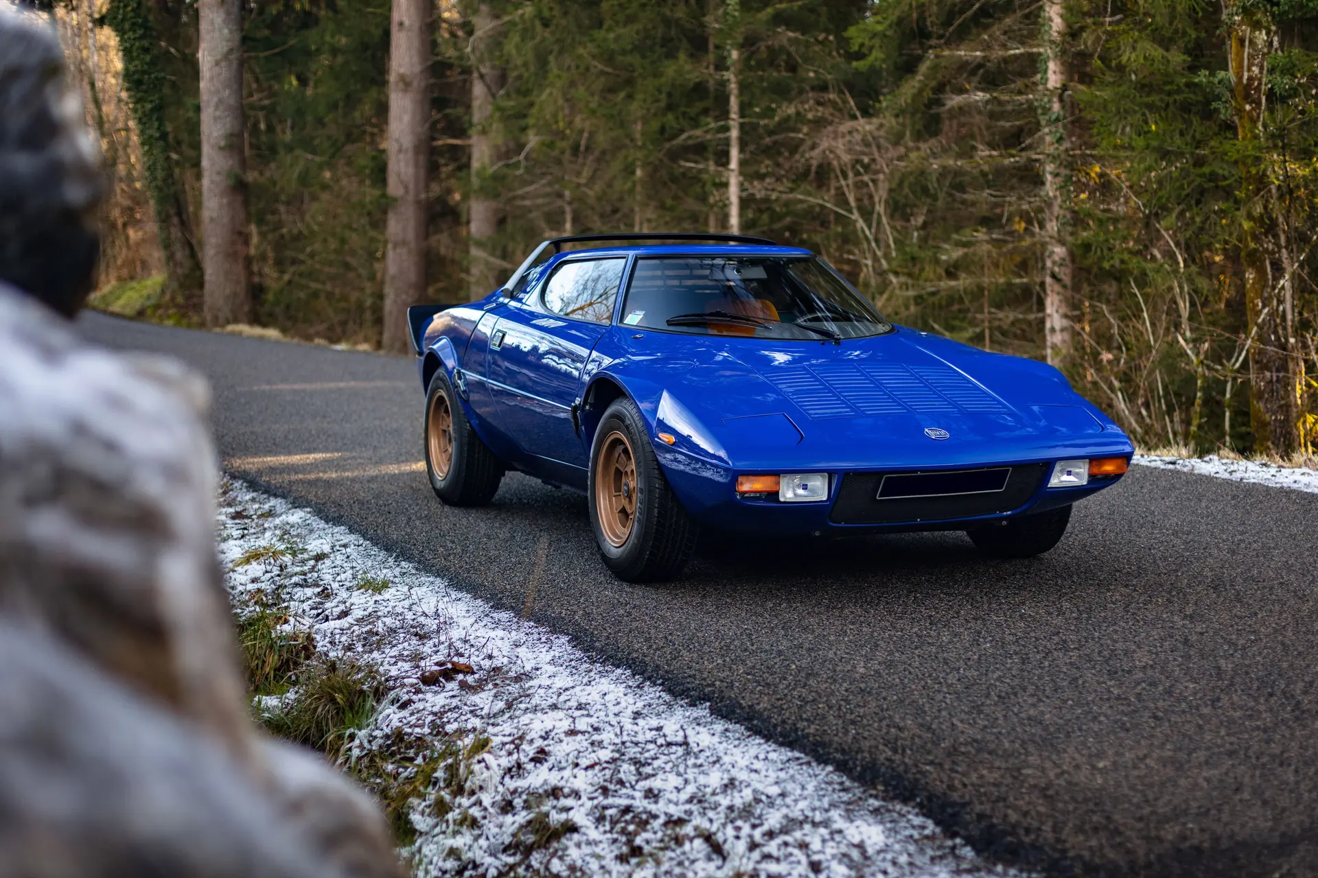 Blue Stratos HF Stradale, rear three-quarter