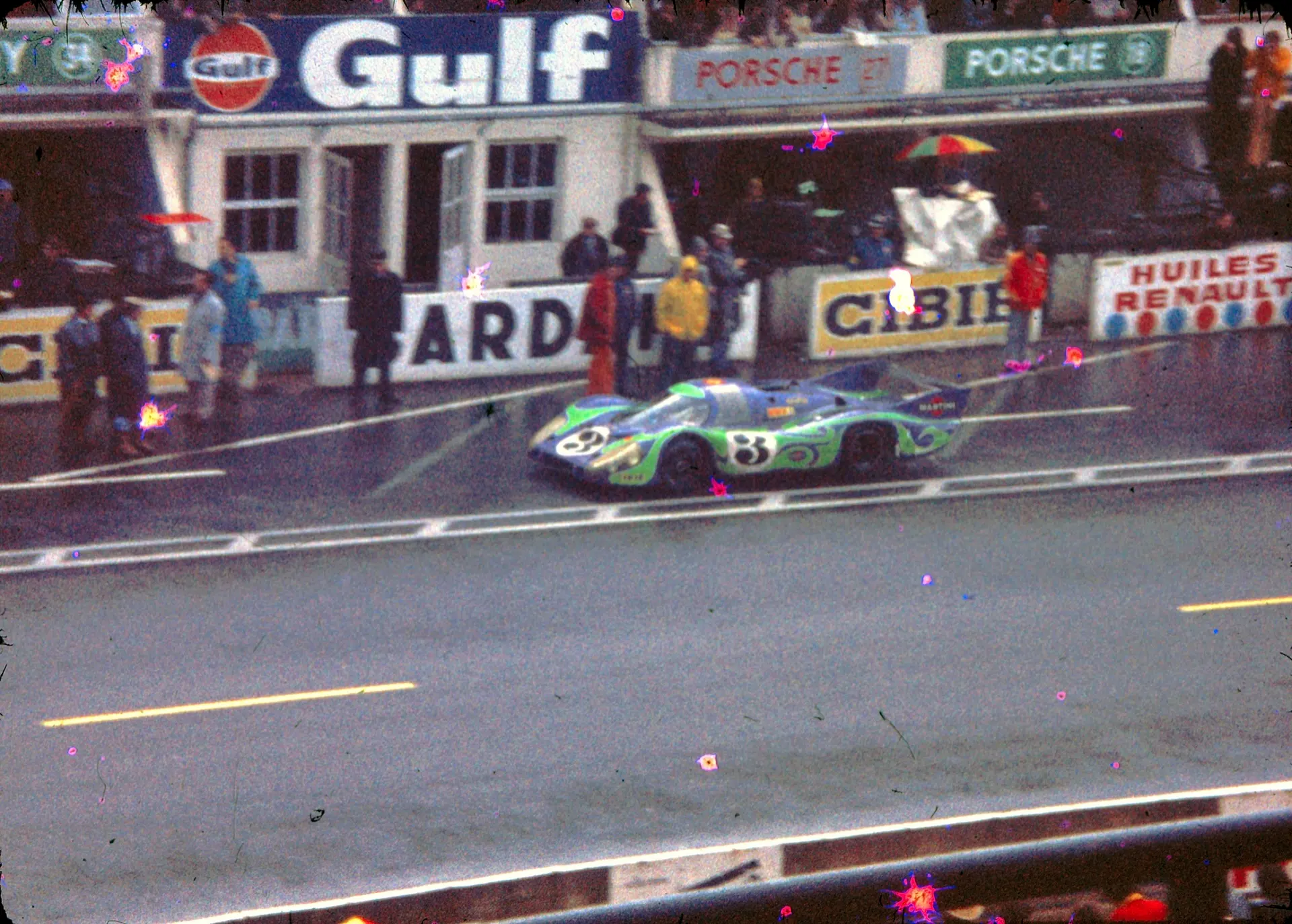 The psychedelic №3 long-tail on the Le Mans pit straight, 1970
