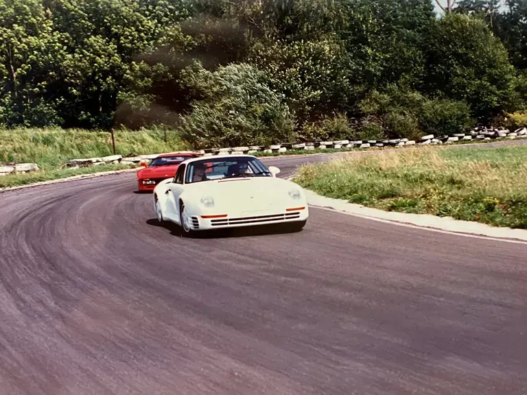 Porsche 959 Sport at a French track day with a Ferrari F40 and 288 GTO in 1989