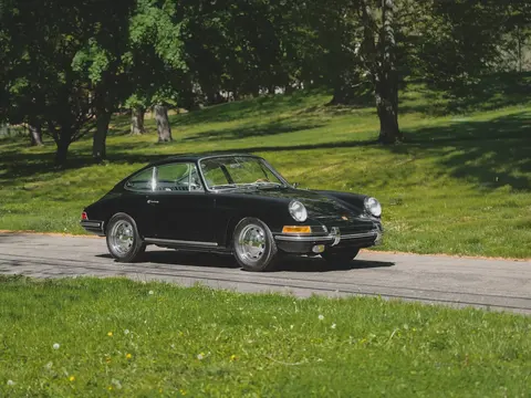911 Coupe — photograph