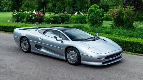 XJ220 — photograph