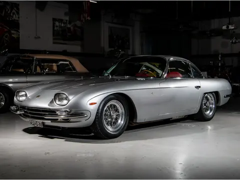 350 GT — photograph