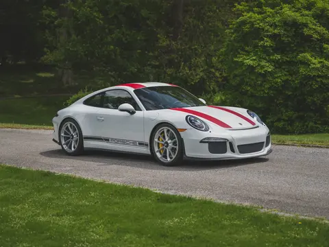 911 R — photograph